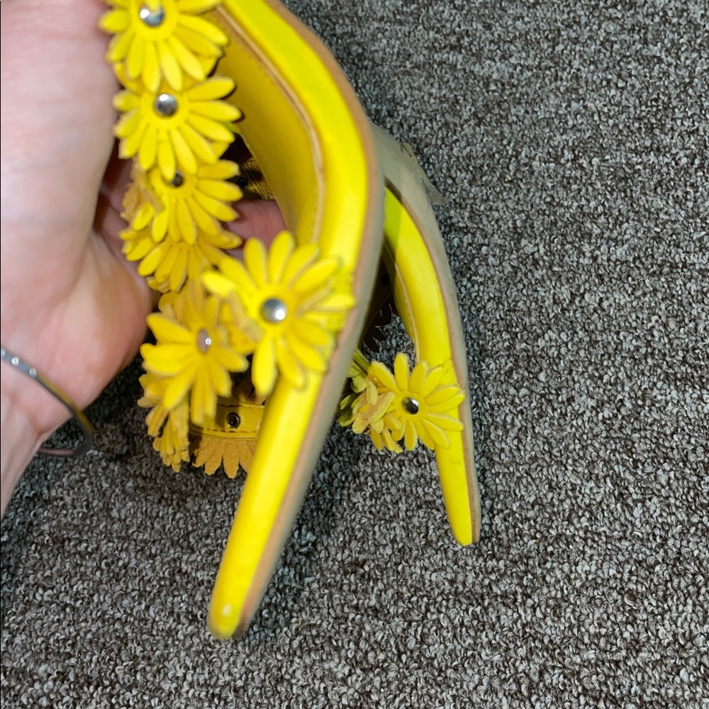 Gianni Bini Yellow Daisy Heels woman Size 7 - Picture 9 of 10